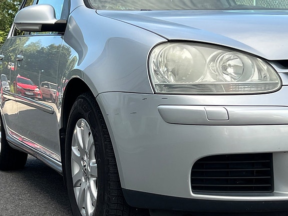 Volkswagen Golf V 13 of 19