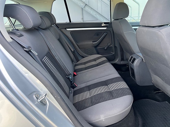 Volkswagen Golf V 12 of 19