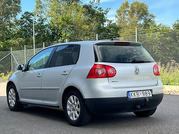 Volkswagen Golf V 4 of 19