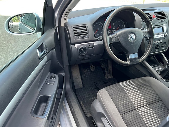 Volkswagen Golf V 7 of 19