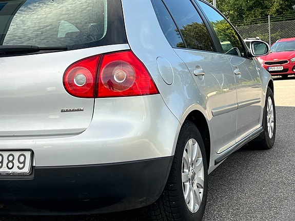 Volkswagen Golf V 18 of 19
