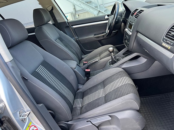 Volkswagen Golf V 6 of 19