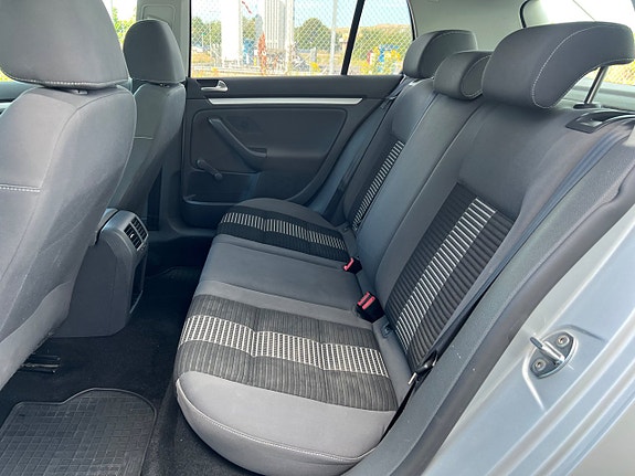Volkswagen Golf V 11 of 19