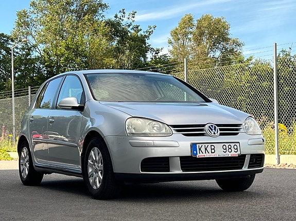 Volkswagen Golf V 2 of 19
