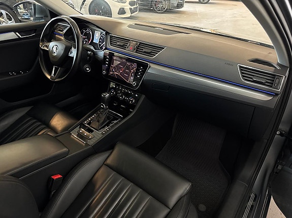 Skoda Superb 10 of 27
