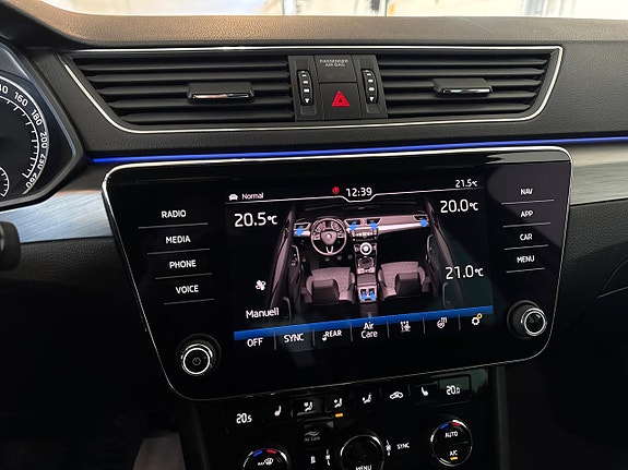 Skoda Superb 22 of 27