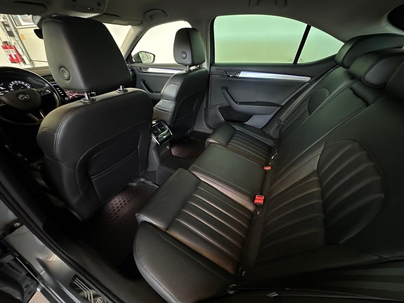 Skoda Superb 13 of 27