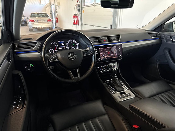 Skoda Superb 8 of 27
