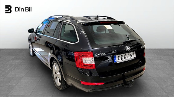 Skoda Octavia 3 of 5