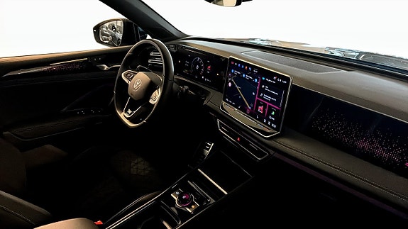 Volkswagen Tiguan 12 of 16