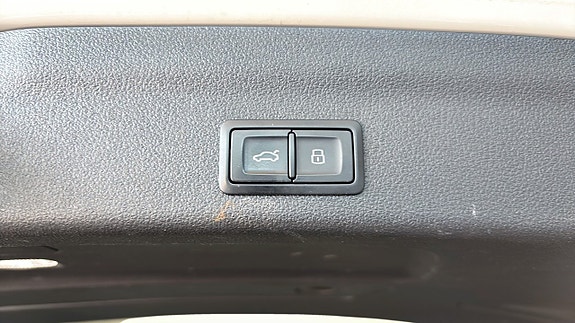Audi A6 12 of 13