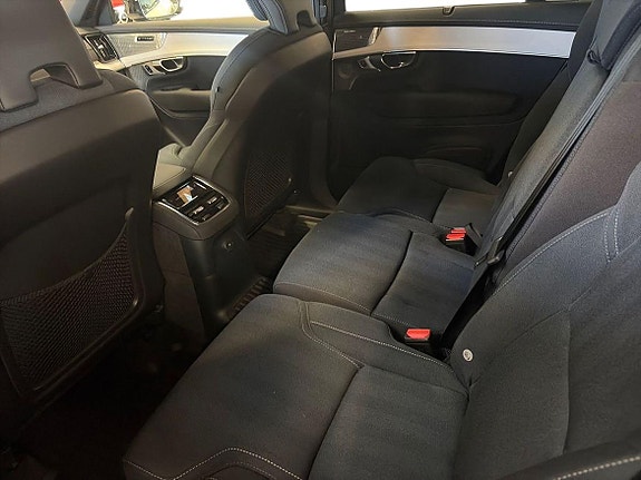 Volvo XC90 7 of 15