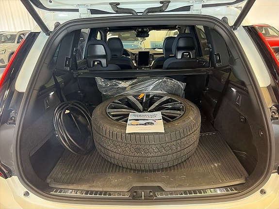 Volvo XC90 12 of 15