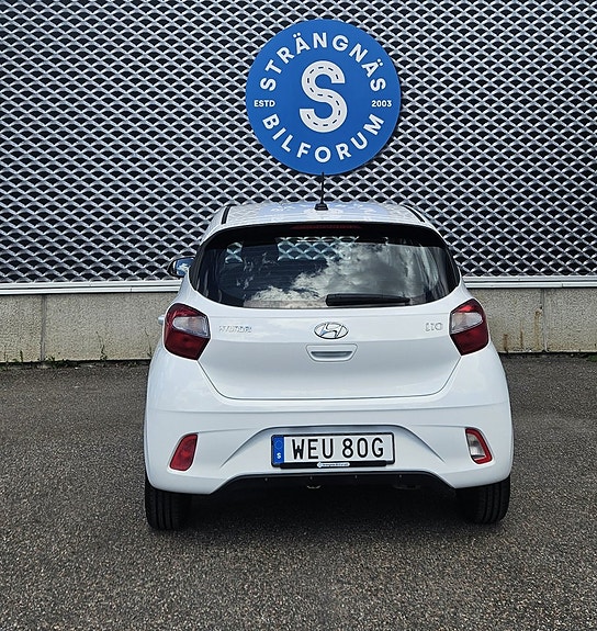 Hyundai i10 3 of 19