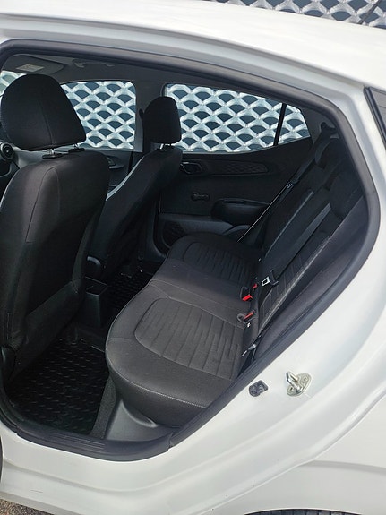 Hyundai i10 18 of 19