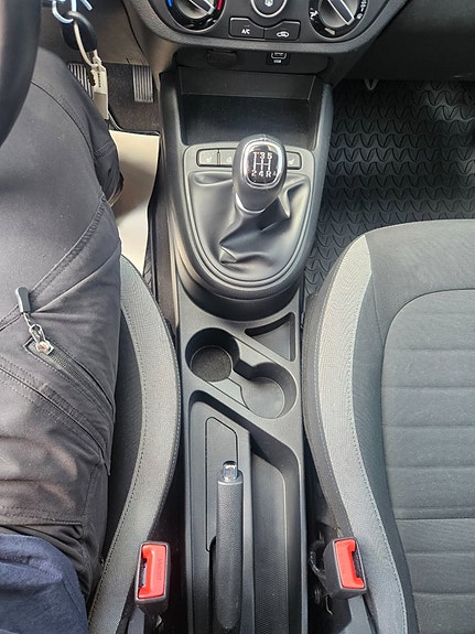 Hyundai i10 13 of 19