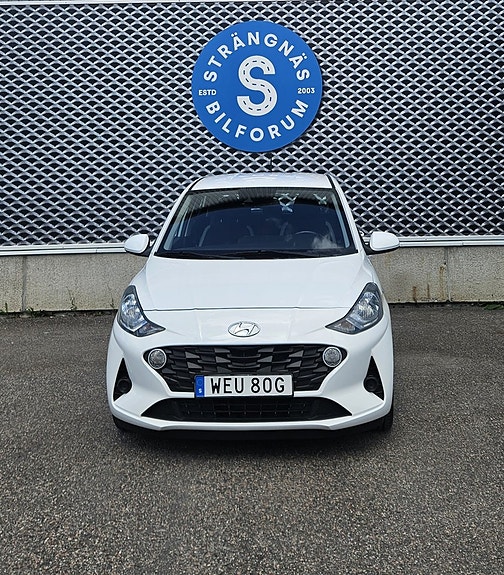 Hyundai i10 2 of 19