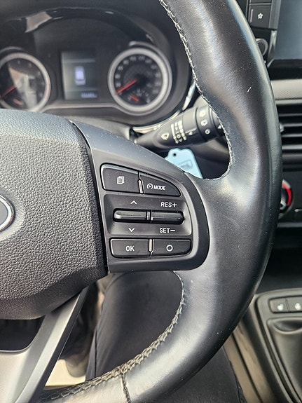 Hyundai i10 10 of 19