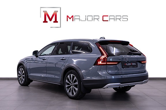 Volvo V90 Cross Country 4 of 5