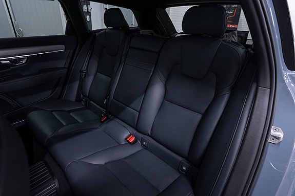 Volvo V90 Cross Country 15 of 27