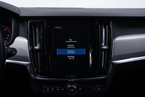 Volvo V90 Cross Country 23 of 27