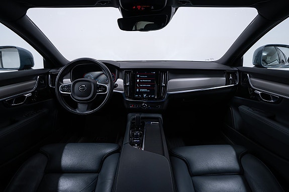 Volvo V90 Cross Country 17 of 27
