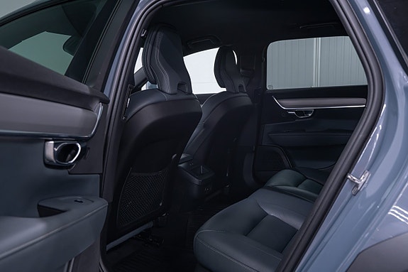 Volvo V90 Cross Country 14 of 27