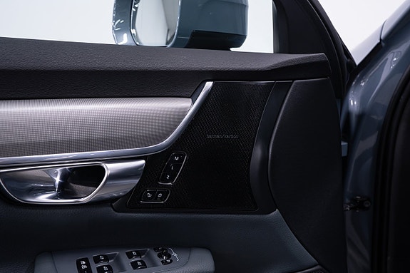 Volvo V90 Cross Country 10 of 27