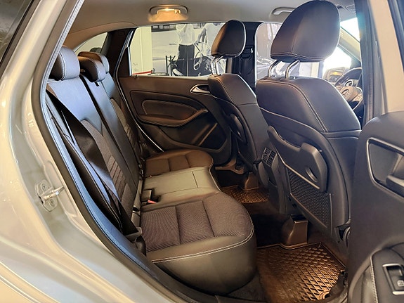 Mercedes-Benz B180 d 12 of 21