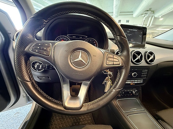 Mercedes-Benz B180 d 13 of 21