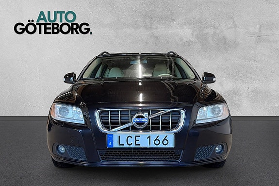 Volvo V70 8 of 17
