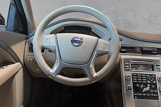Volvo V70 13 of 17