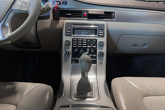 Volvo V70 14 of 17