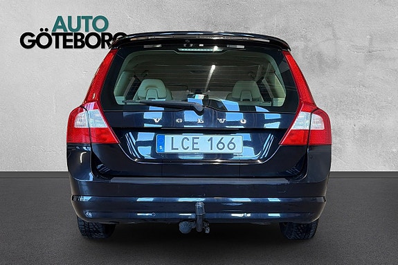 Volvo V70 5 of 17
