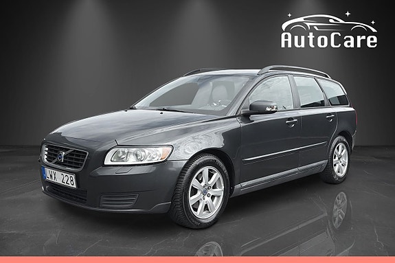 Volvo V50 4 of 5