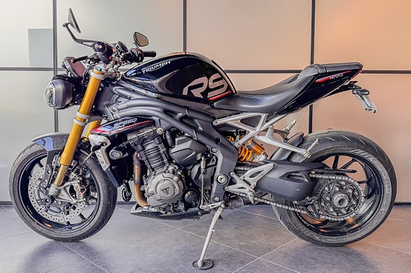 Triumph Speed Triple 1200 RS 3 of 5