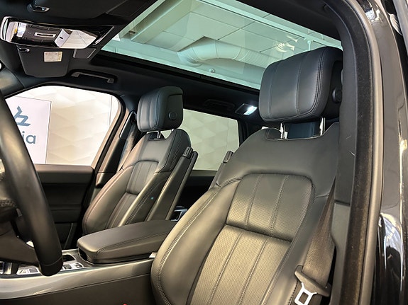 Land Rover Range Rover Sport 6 of 8