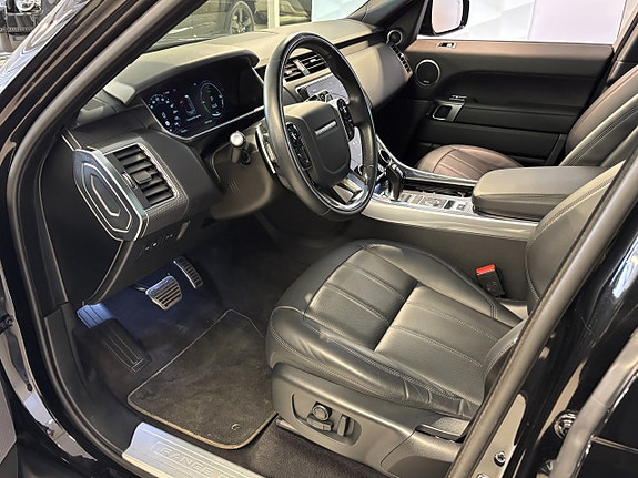Land Rover Range Rover Sport 5 of 5