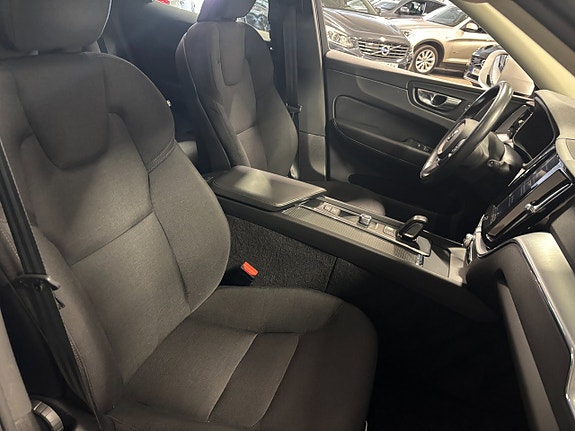Volvo XC60 7 of 15