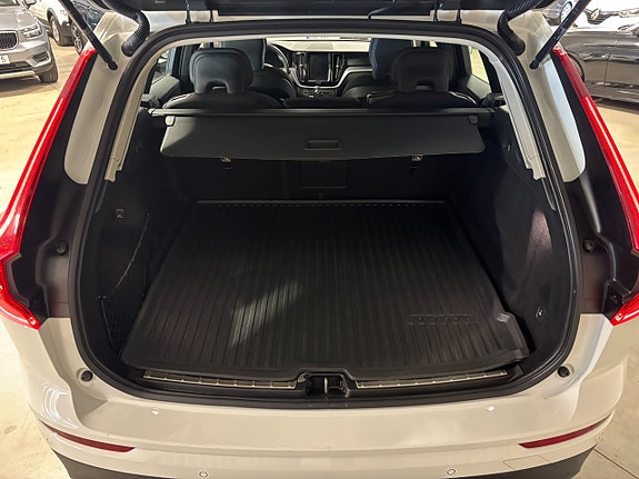 Volvo XC60 13 of 15