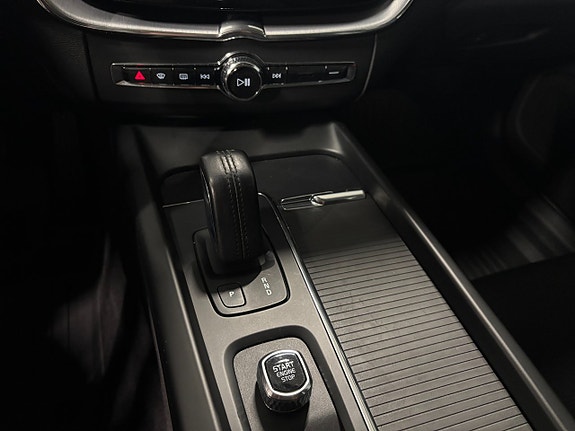 Volvo XC60 9 of 15