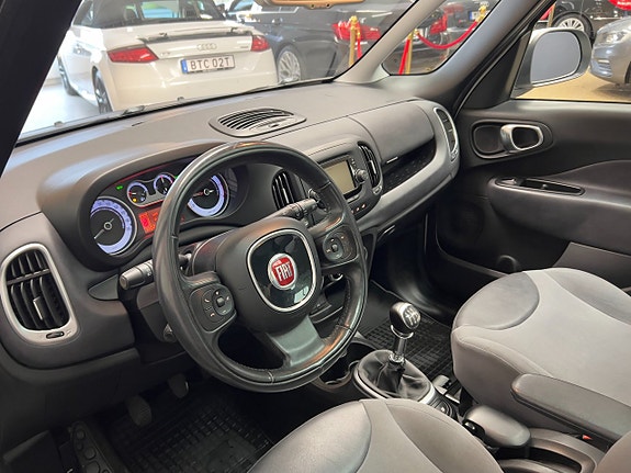 Fiat 500L 8 of 11