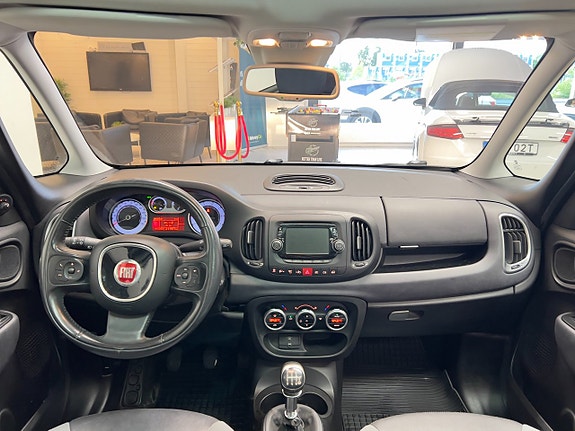 Fiat 500L 7 of 11