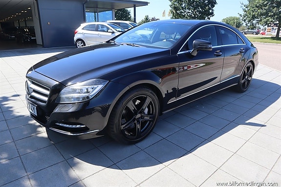 Mercedes-Benz CLS350 2 of 5