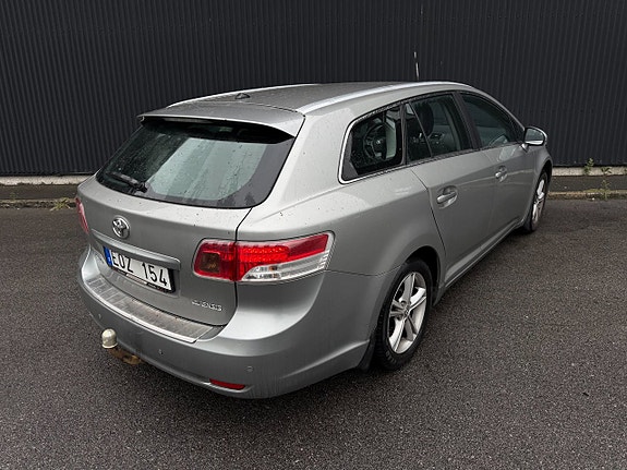 Toyota Avensis 6 of 11