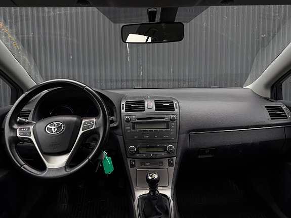 Toyota Avensis 10 of 11