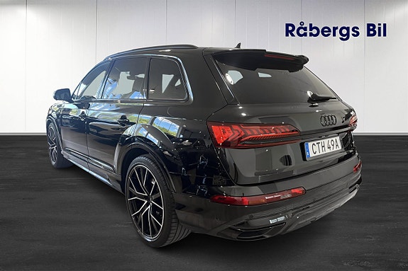 Audi Q7 3 of 5