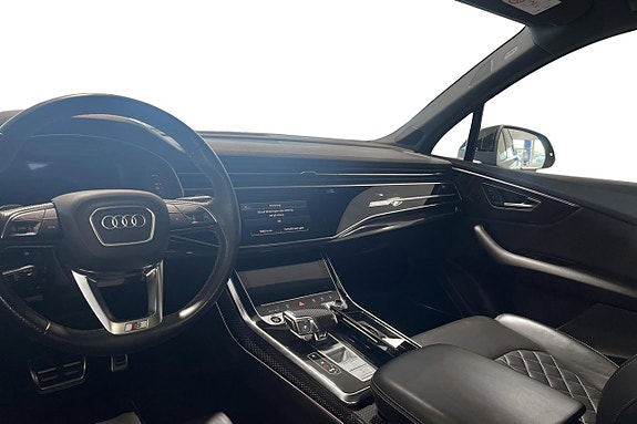 Audi Q7 8 of 11