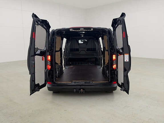 Ford Transit Custom 13 of 30