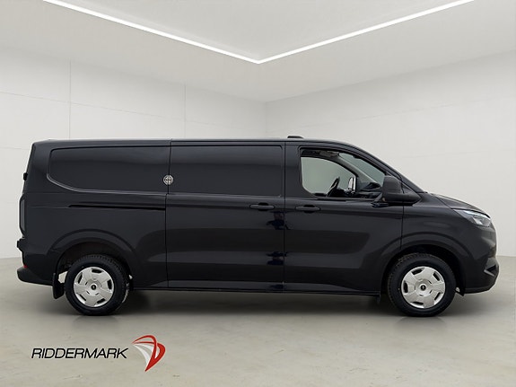 Ford Transit Custom 2 of 30